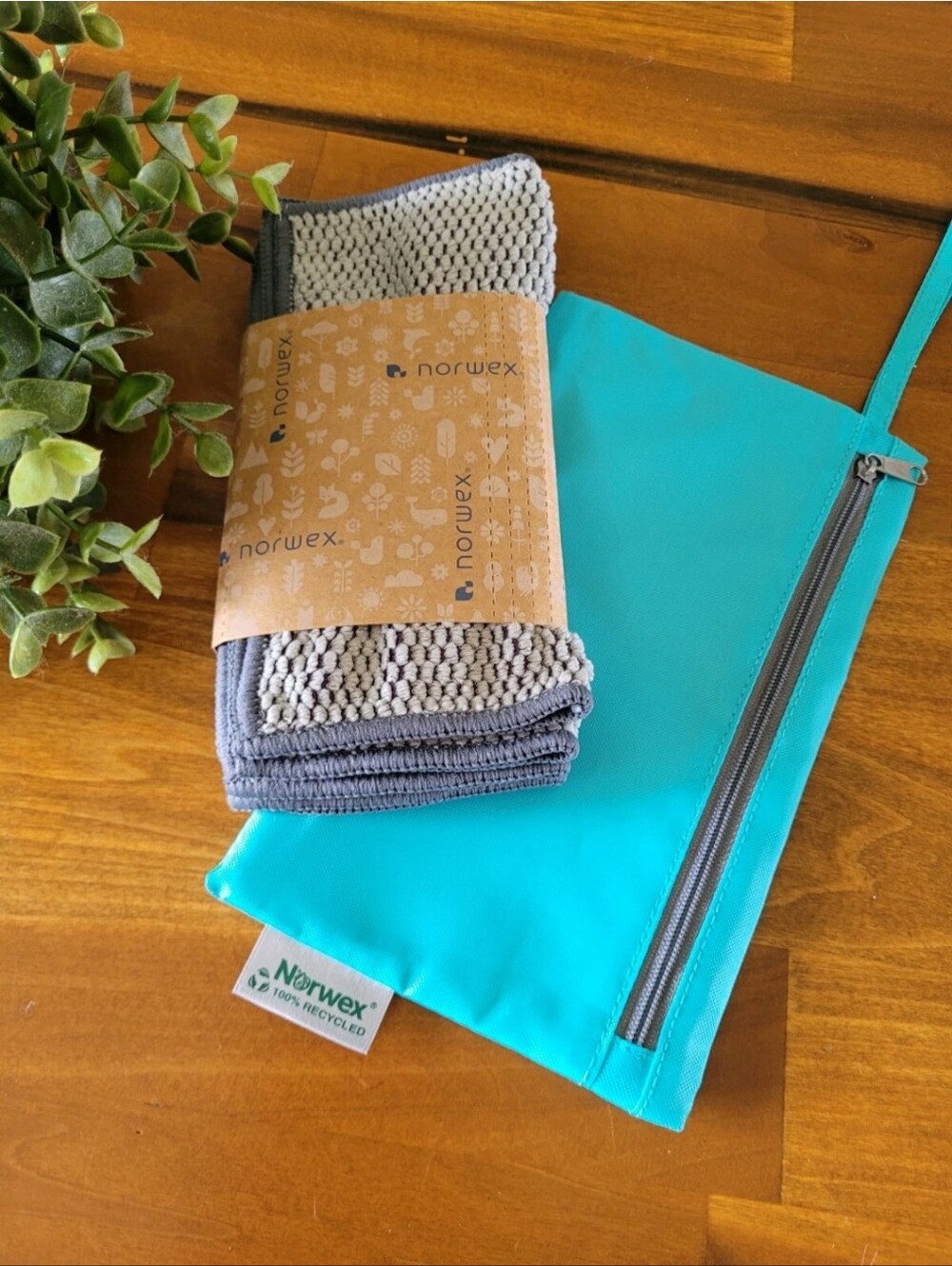 NIP Norwex Eco Friends Napkin Kit